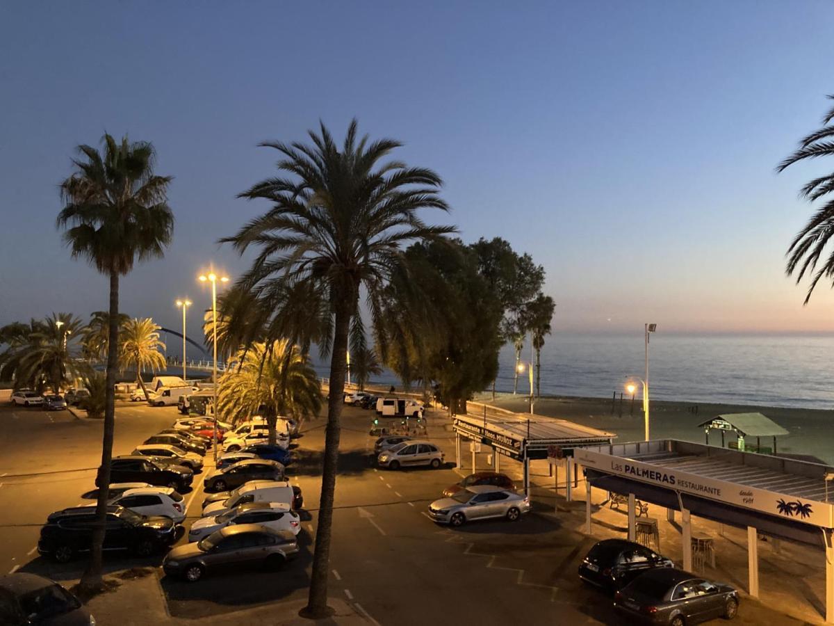 Sea & Wave Pedregalejo Beach Apartment Málaga Exterior foto