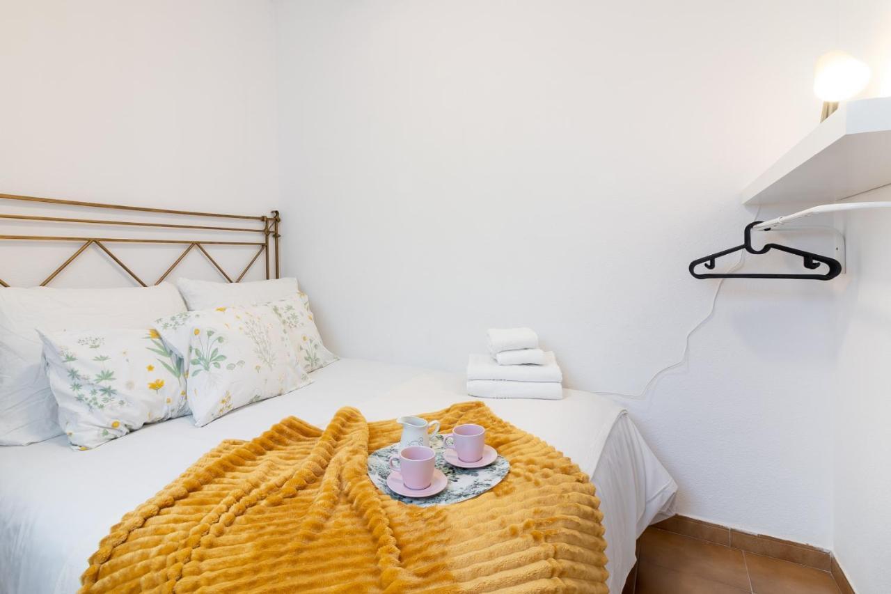 Sea & Wave Pedregalejo Beach Apartment Málaga Exterior foto